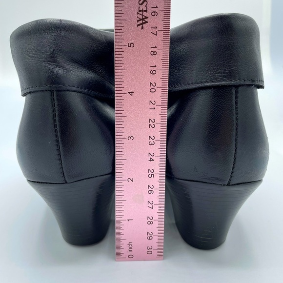 Munro American Grace Booties - Picture 5 of 7